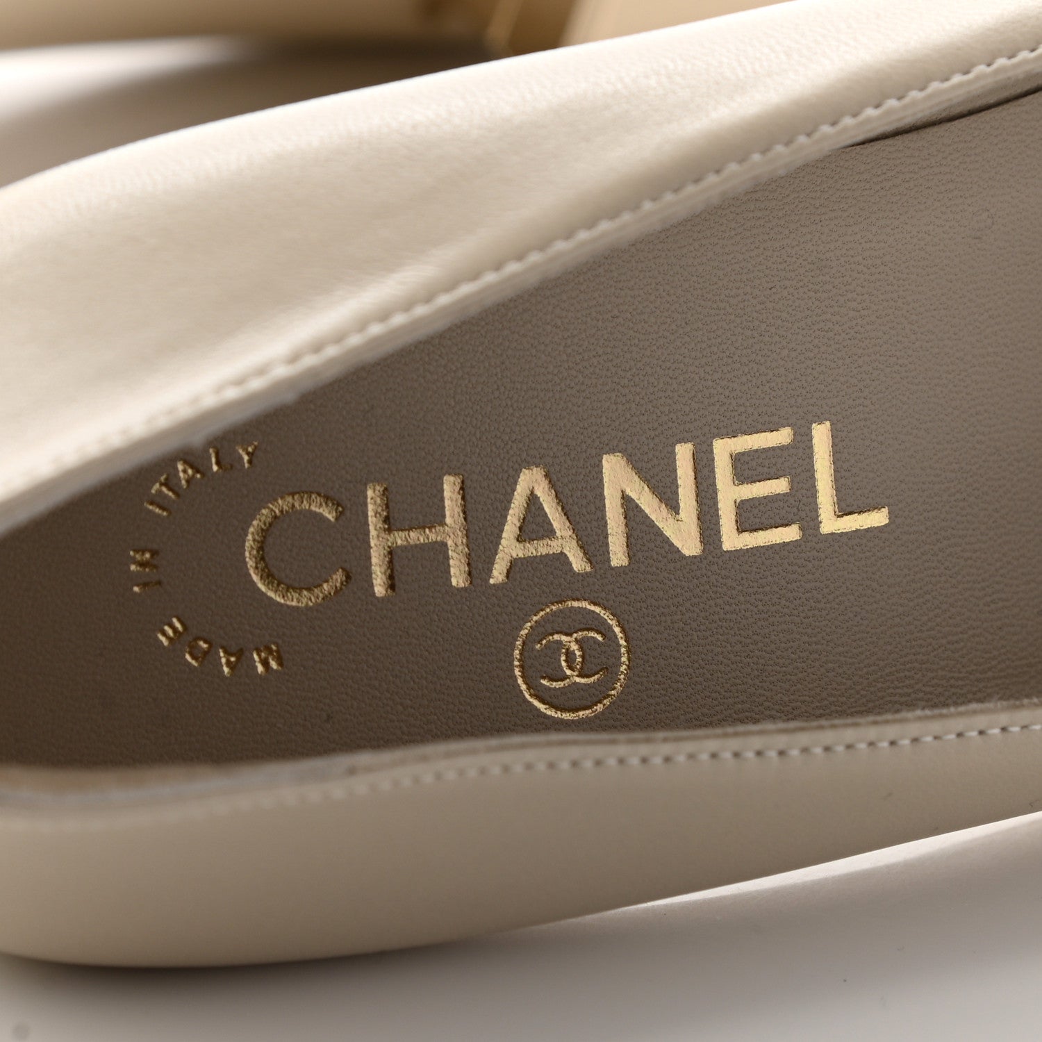 Chanel Lambskin Grosgrain CC Cap Toe Pumps 37.5 Ivory Black 6 of 10