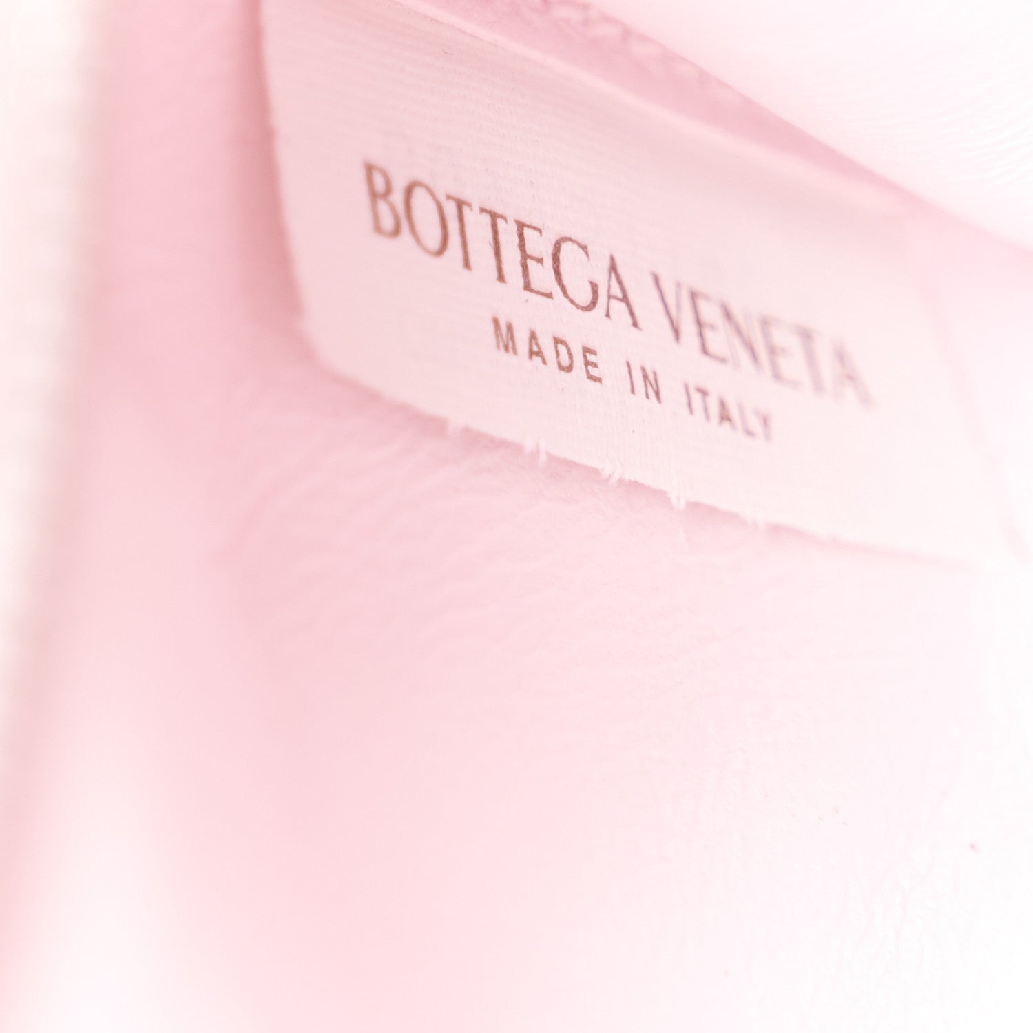 Bottega Veneta Lambskin Maxi Intrecciato Cassette Crossbody Bag Bliss Washed 7 of 11