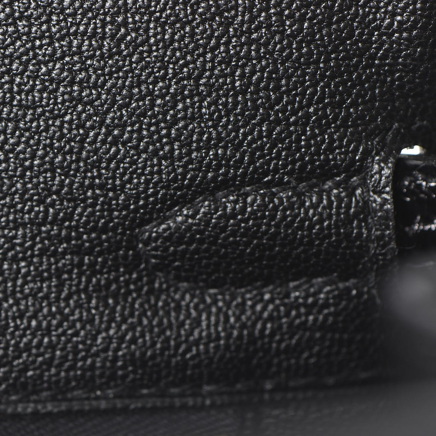 Taurillon Novillo Shiny Niloticus Crocodile Birkin Touch 25 Black