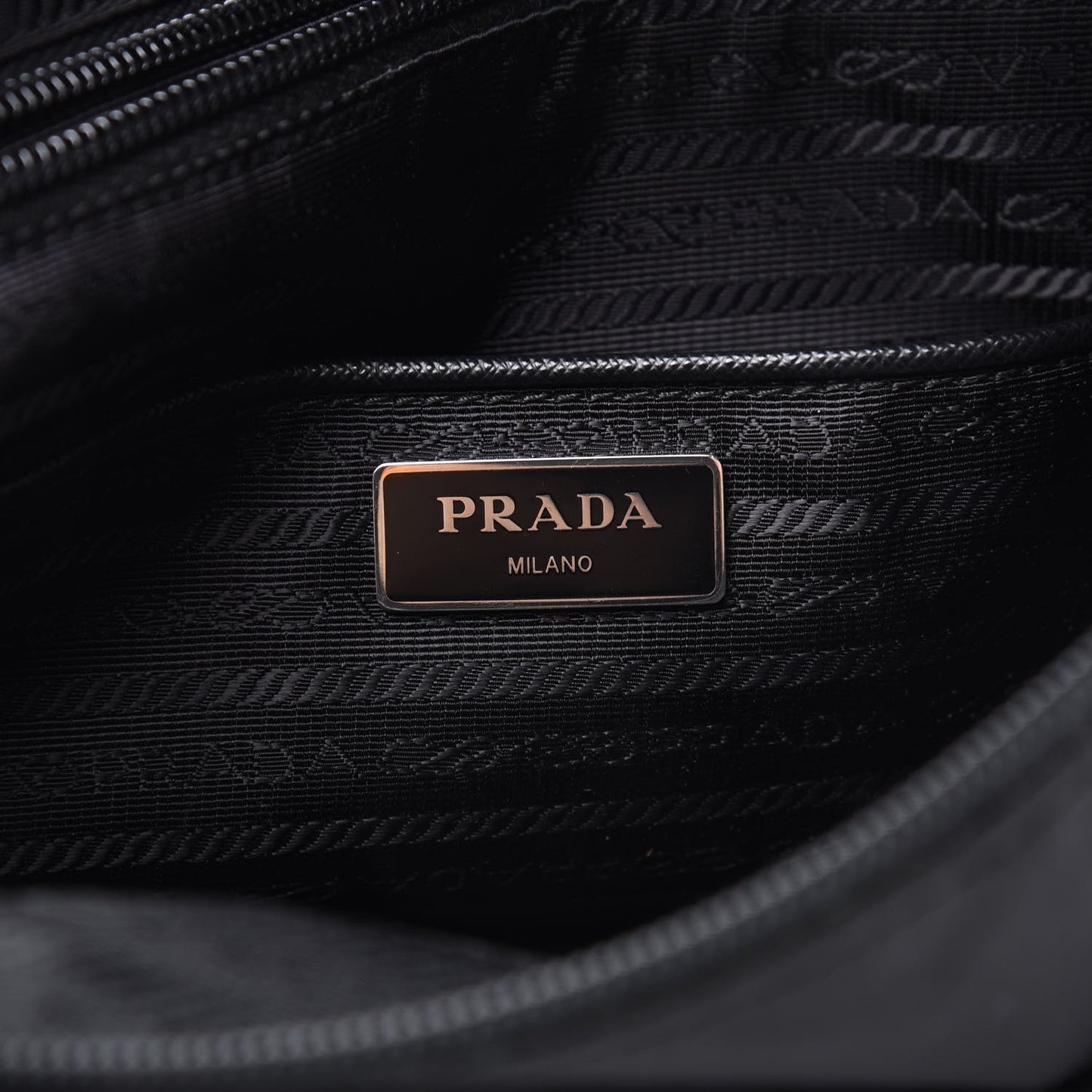 Nylon Tessuto Messenger Bag Black