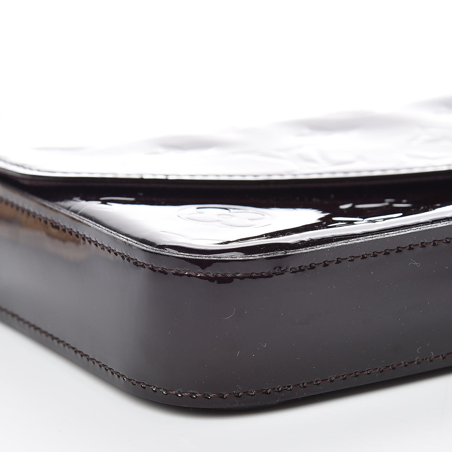 Vernis Pochette Felicie Chain Wallet Amarante