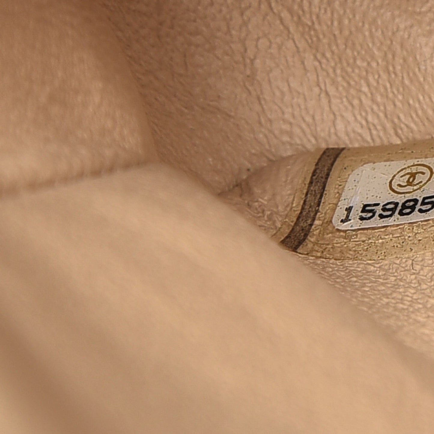 Caviar Quilted Medium Double Flap Beige Clair