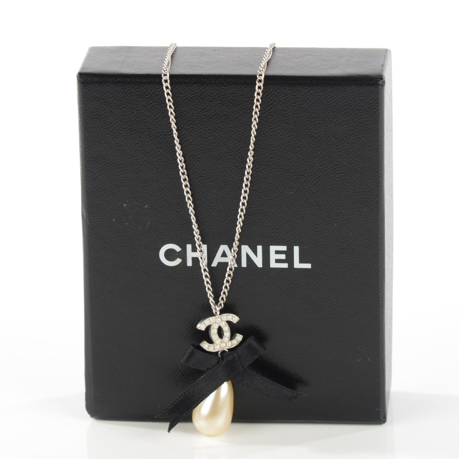 Chanel Pearl Ribbon CC Bow Necklace Black 5 of 6
