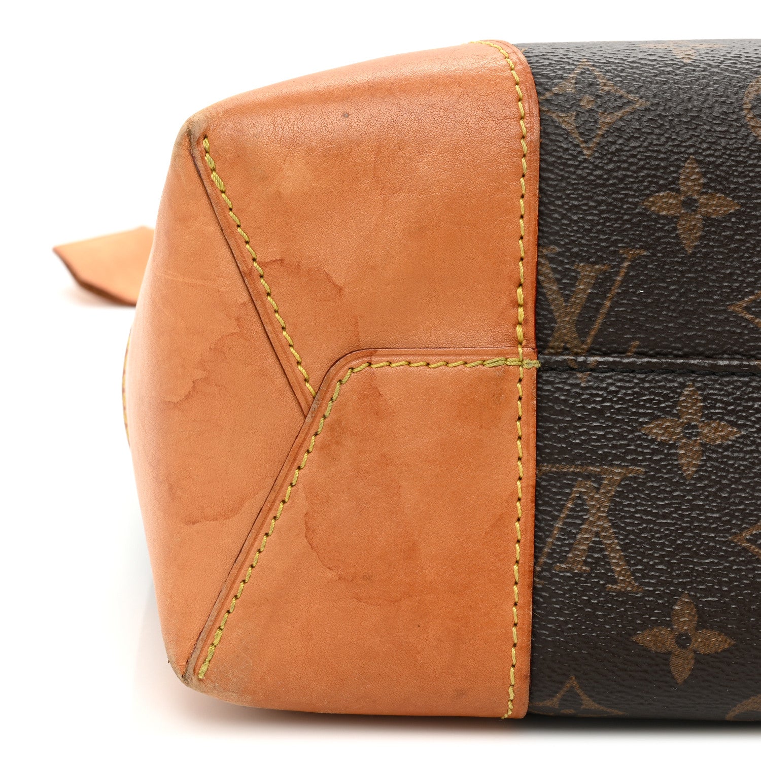 Louis Vuitton Monogram Berri MM 16 of 17