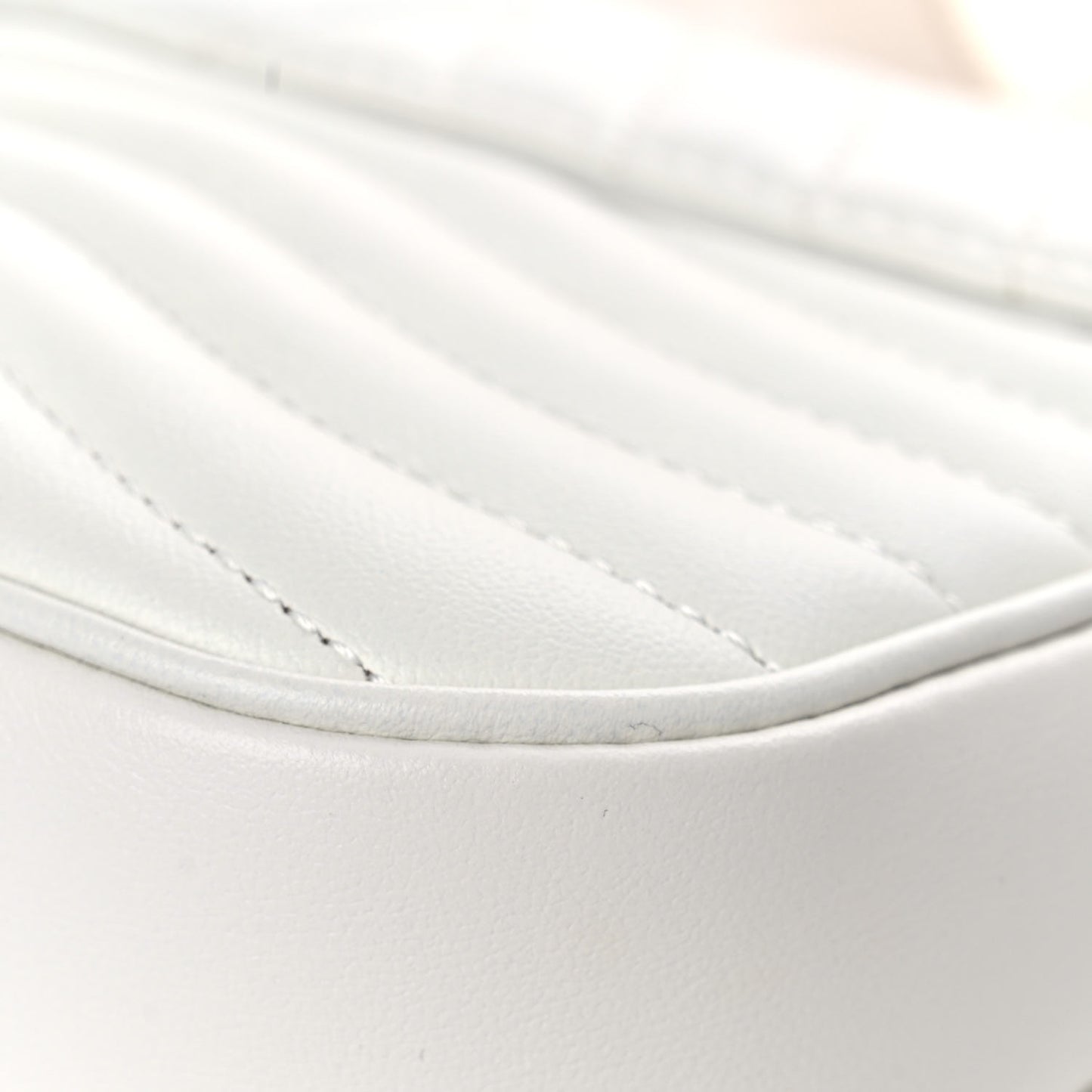 Calfskin New Wave Multi Pochette Snow