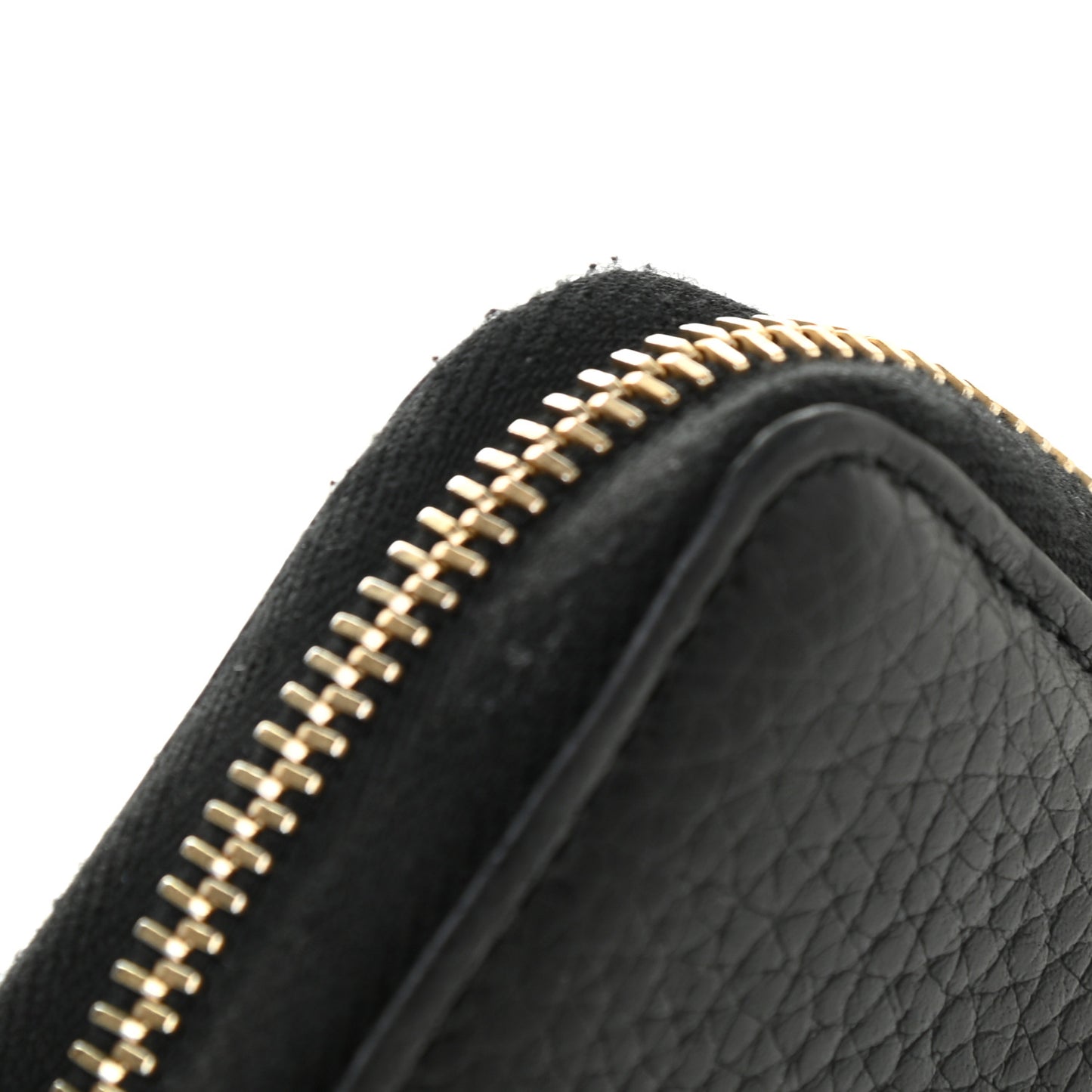 Pebbled Calfskin Small Soho Zip Around Wallet Black