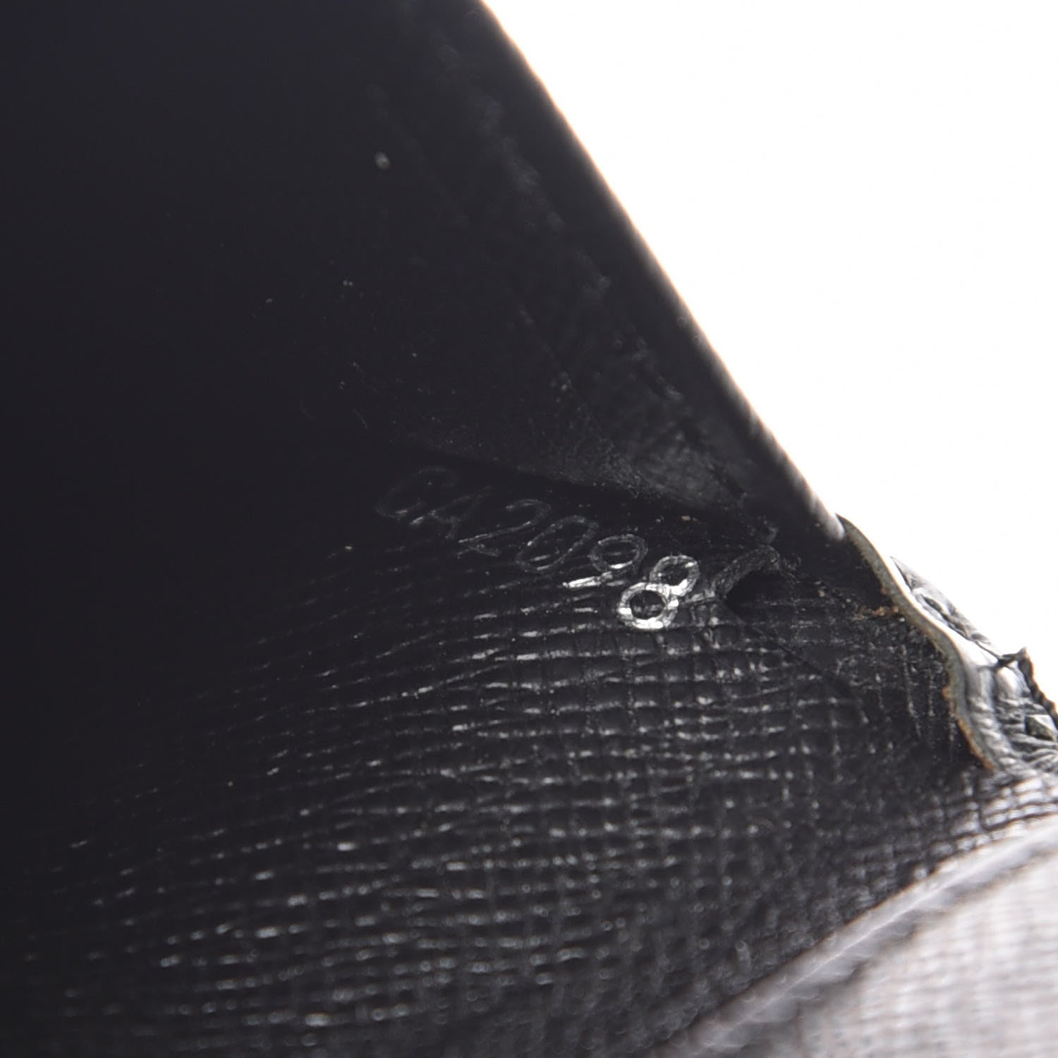 Louis Vuitton Epi 6 Card Billfold Wallet Black 7 of 7