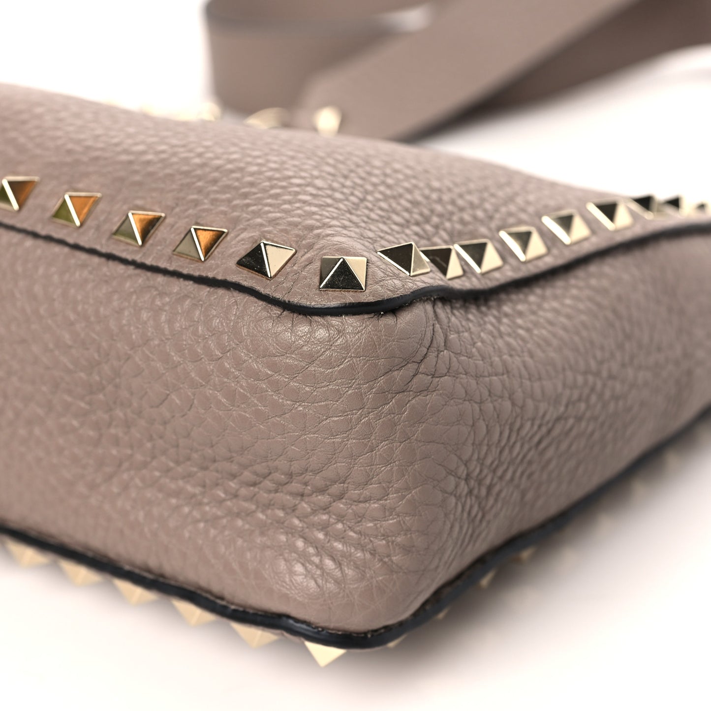 Pebbled Calfskin Mini Rockstud Flip-Lock Messenger Bag Poudre