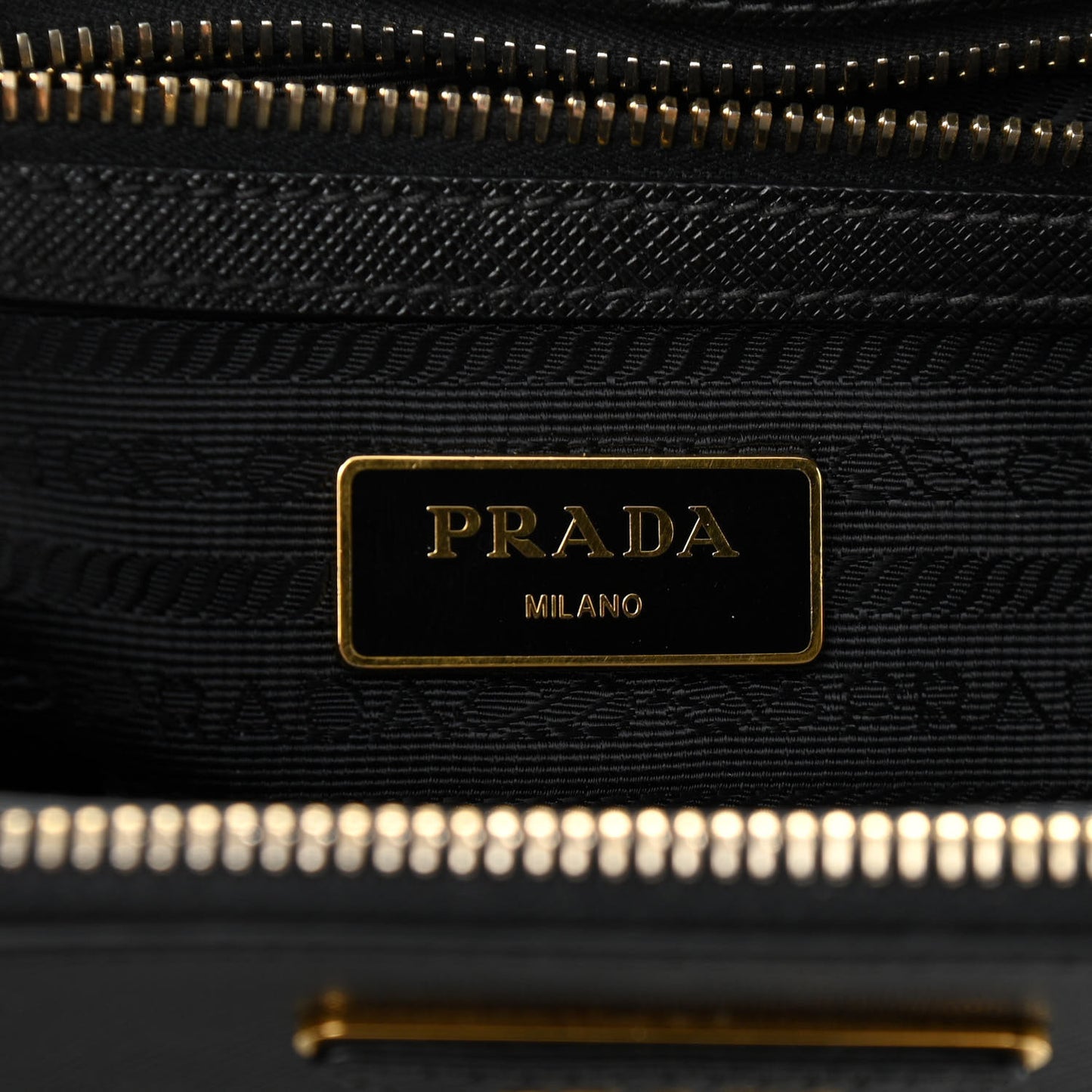 Saffiano Small Galleria Double Zip Tote Black