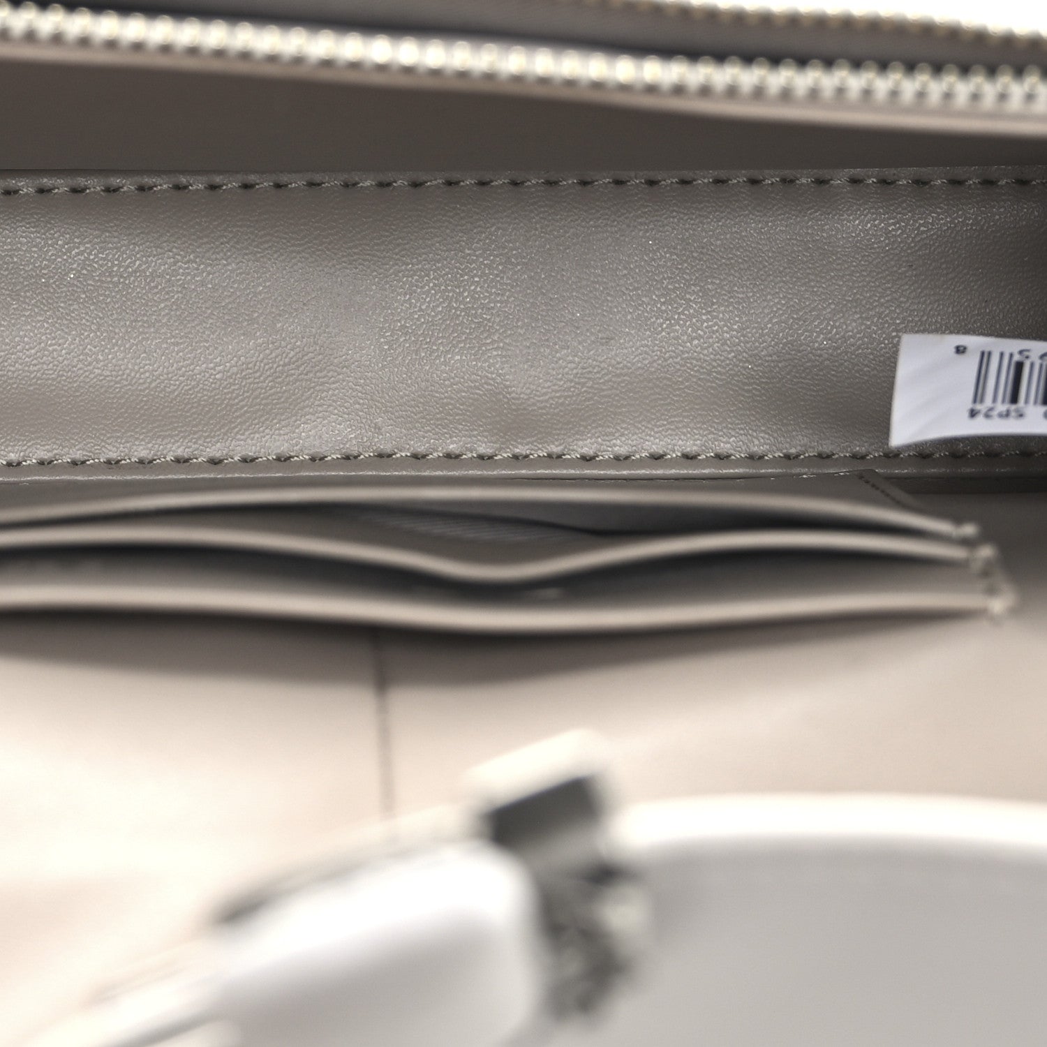 Marc Jacobs Calfskin Saint Marc Chain Wallet White 5 of 10