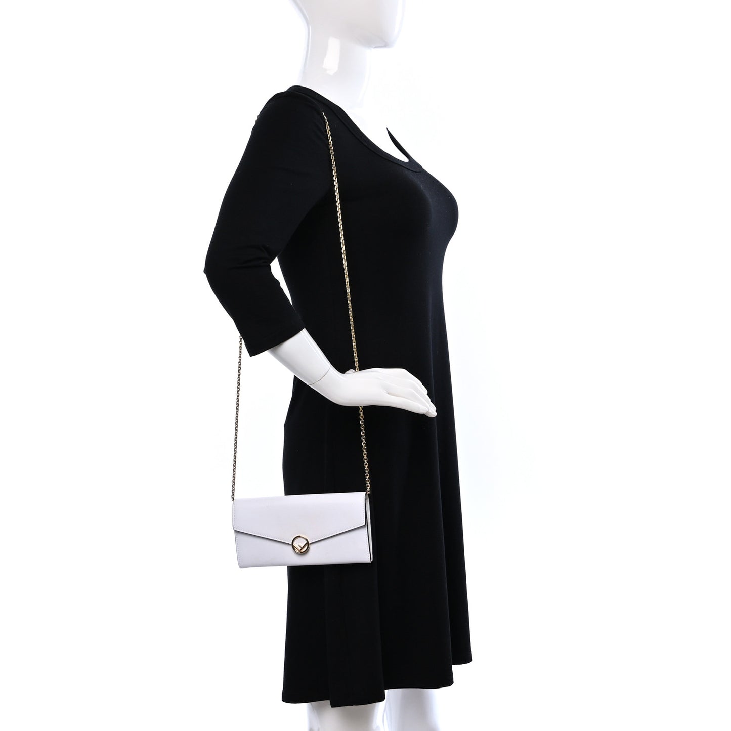 Vitello Cruise F is Fendi Continental Envelope Wallet on Chain Bianco