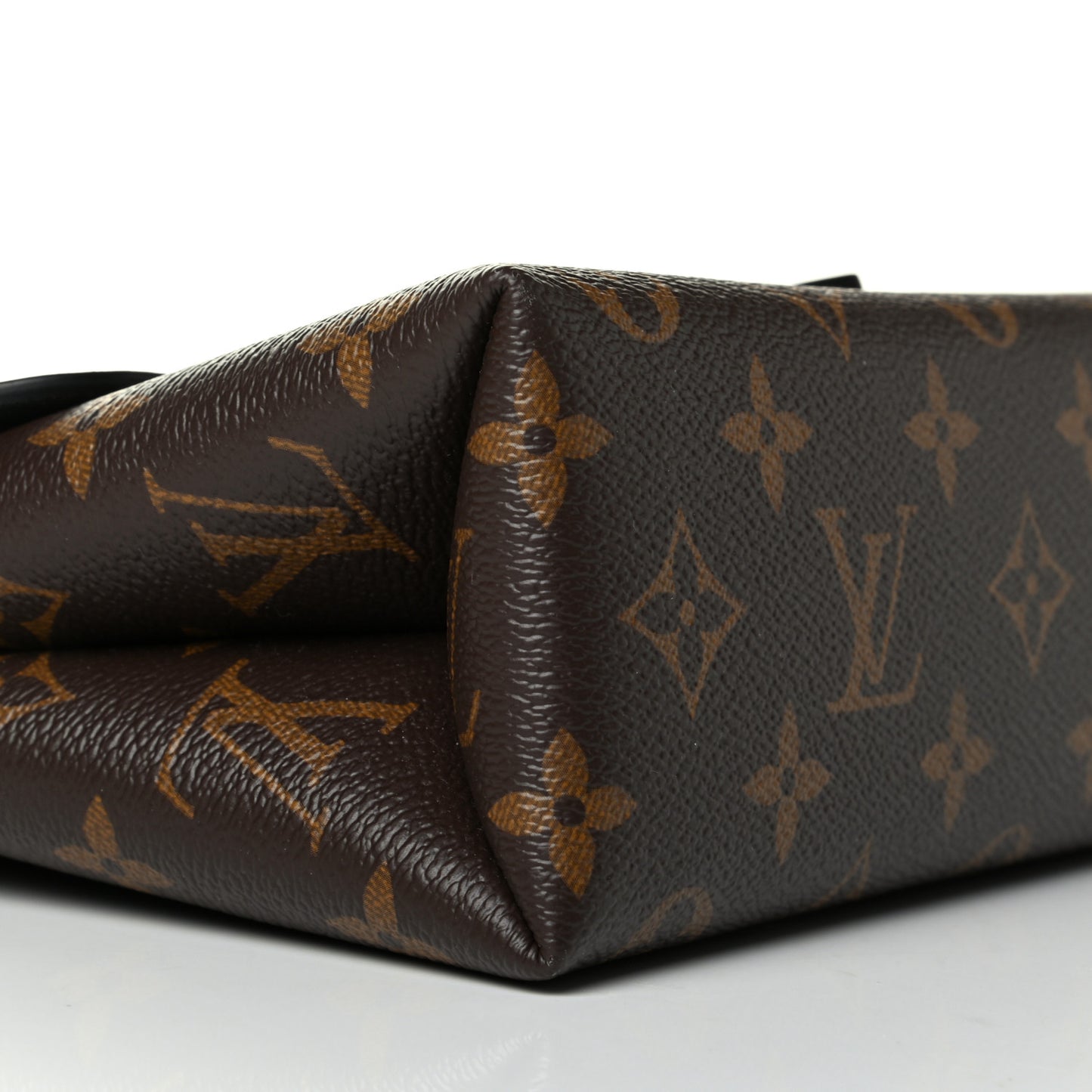 Monogram Locky BB Black
