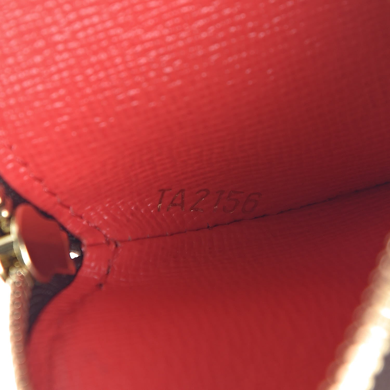 Louis Vuitton Monogram 2016 Christmas Animation Round Coin Purse Rouge 7 of 8