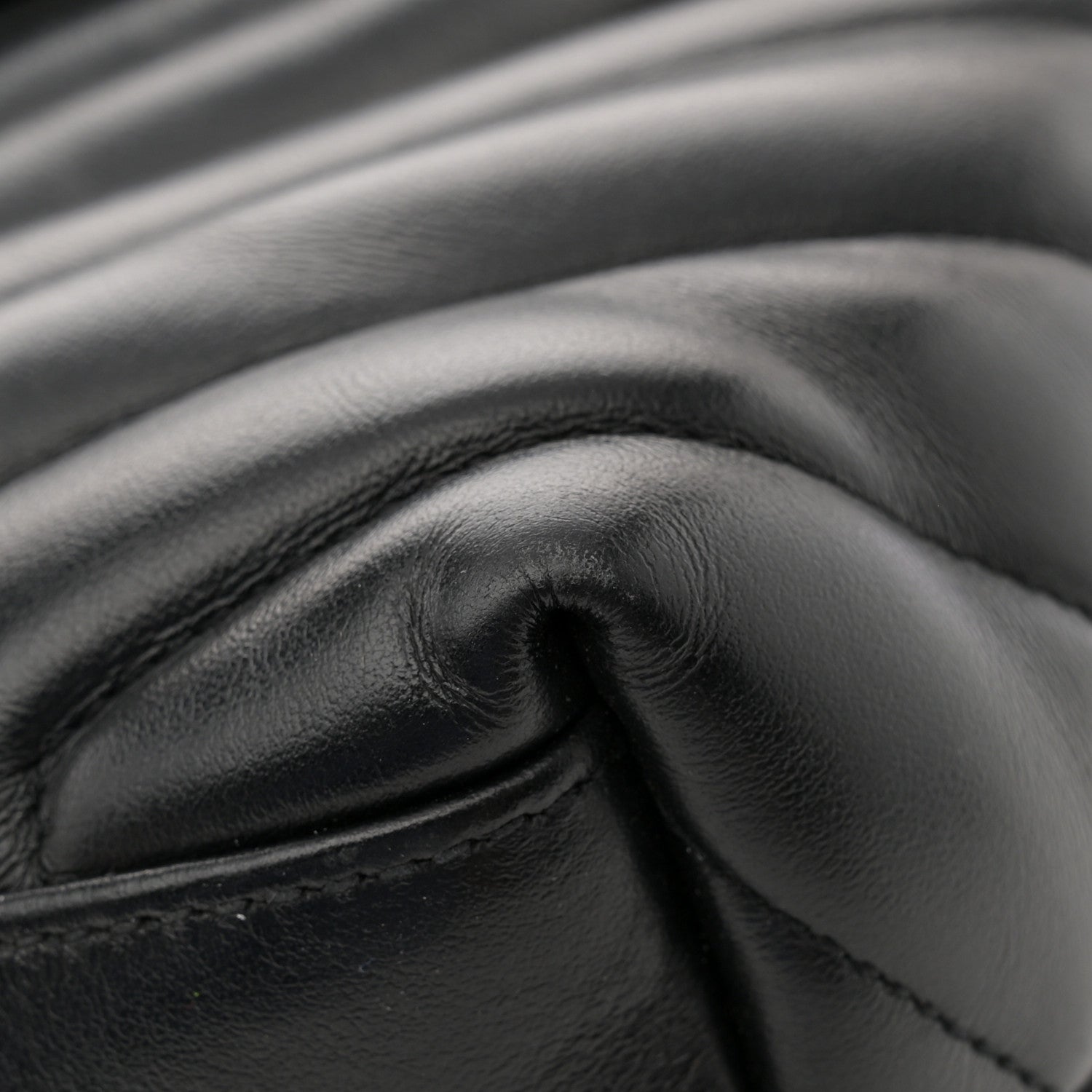 Saint Laurent Calfskin Y Quilted Monogram Monochrome Medium Loulou Chain Satchel Black 13 of 13