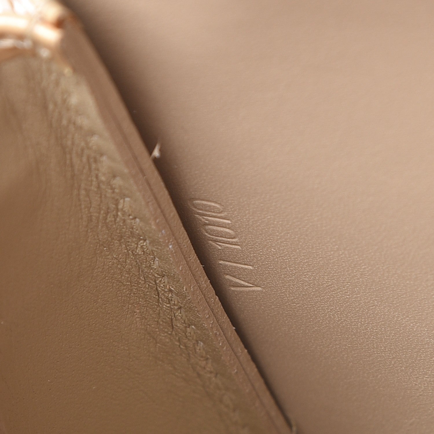 Louis Vuitton Vernis Lexington Pochette Beige 8 of 13
