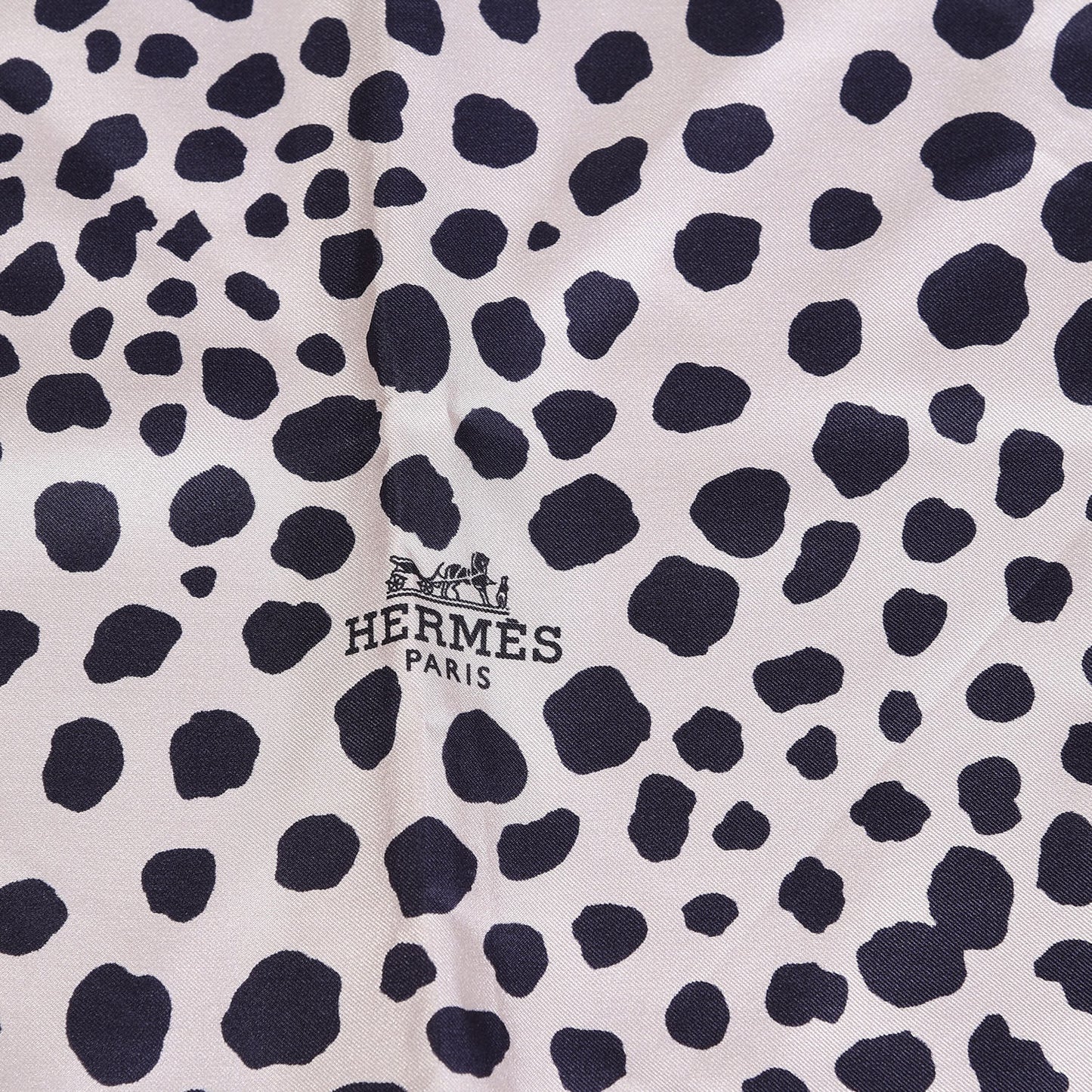 Silk Faune Giant Pointe Triangle Scarf Beige Brun Lavande