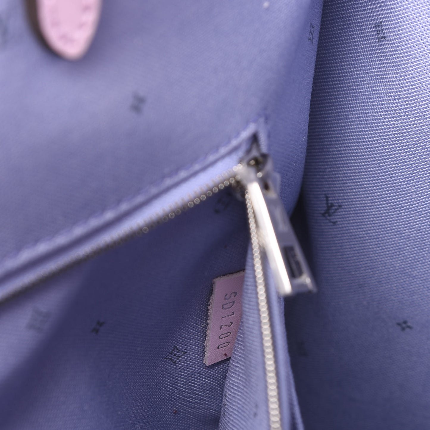 Monogram Escale Onthego GM Pastel