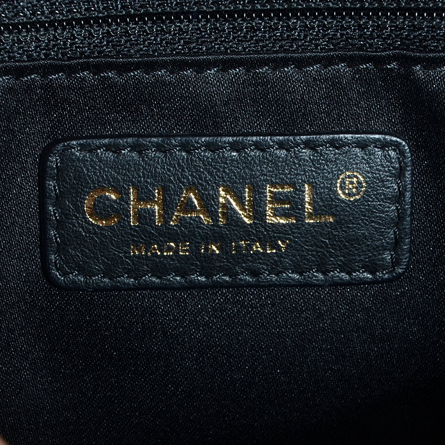 Caviar Grand Shopping Tote GST Black