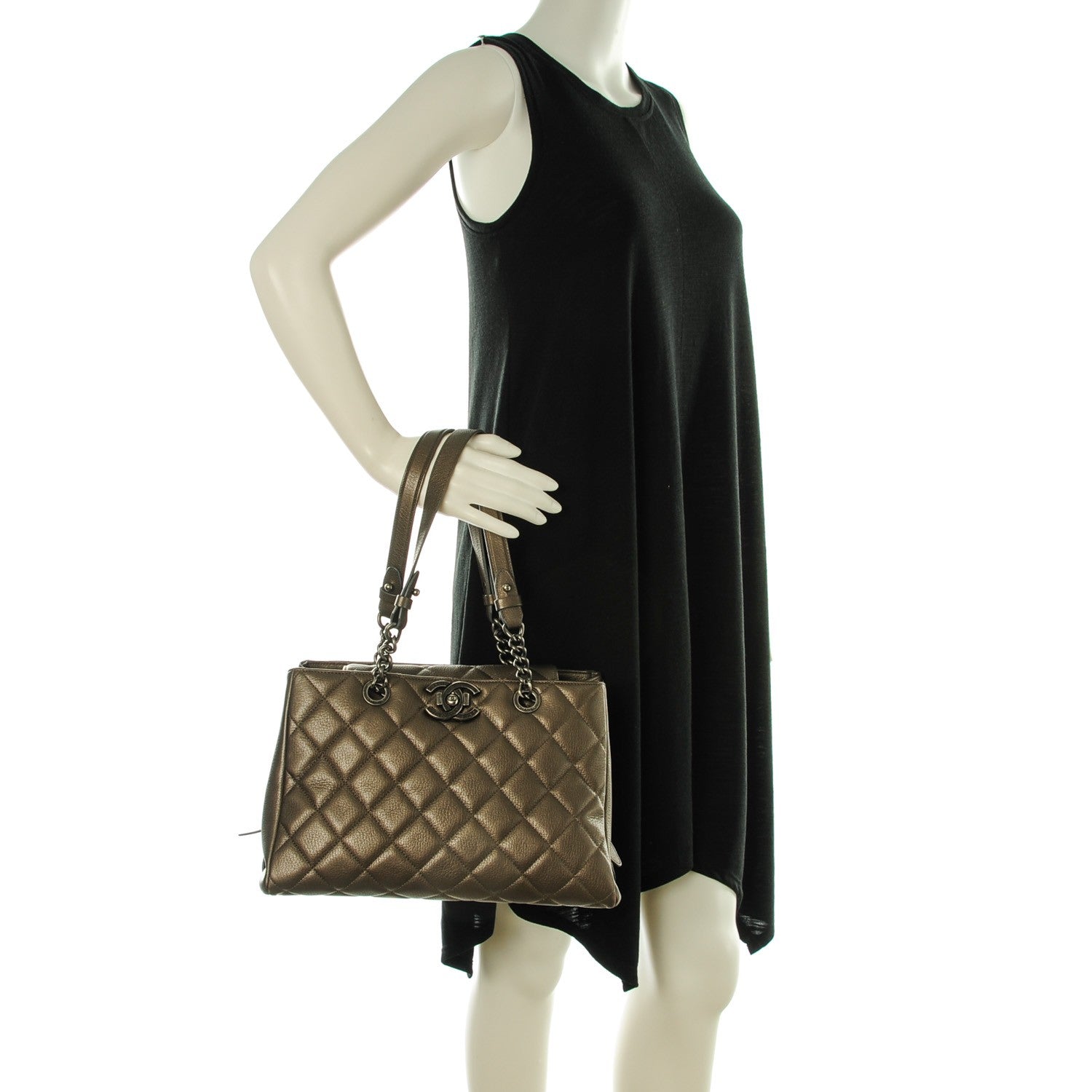 Chanel Metallic Goatskin Quilted Large City Rock Shopping Bag Silver 2 of 7