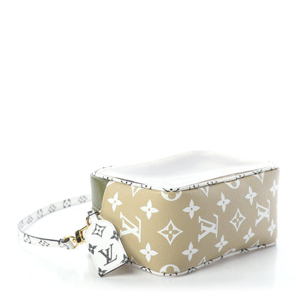 Louis Vuitton Monogram Giant Beach Pouch Kaki 5 of 9