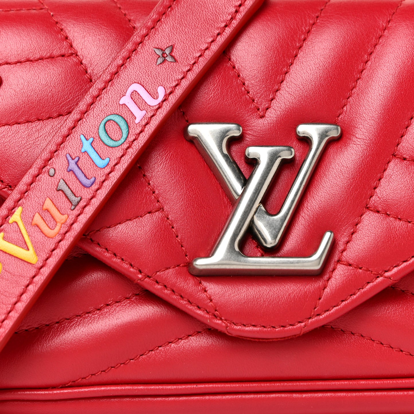 Calfskin New Wave Chain Pochette Scarlet