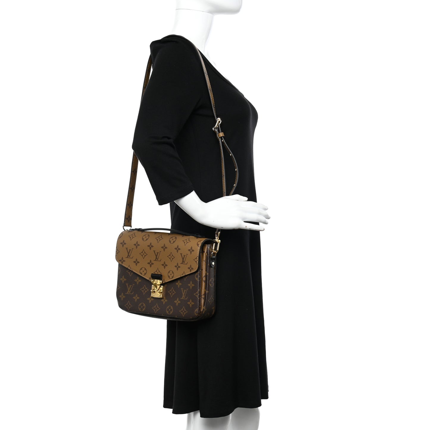Reverse Monogram Pochette Metis