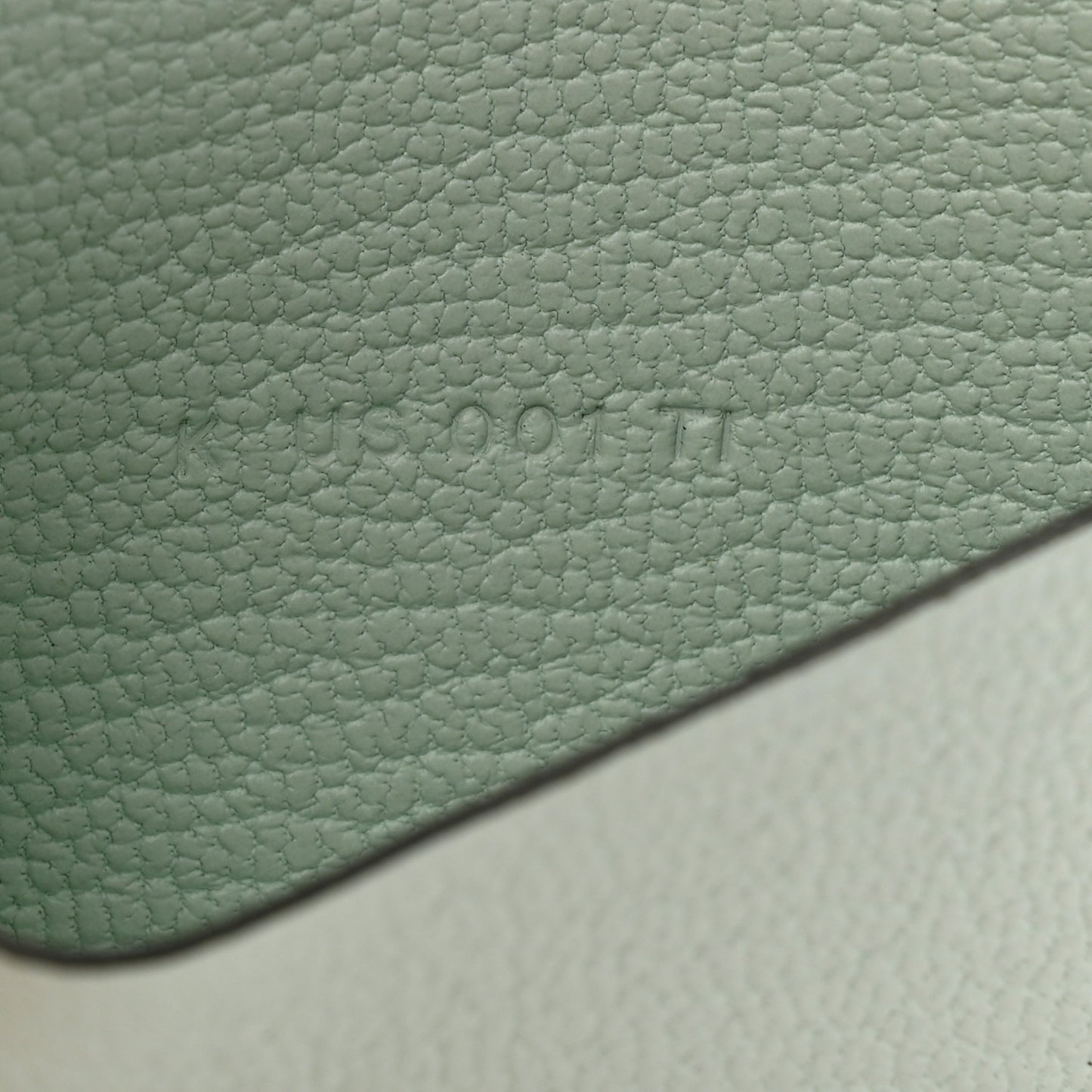 Chevre Mysore Bearn Card Holder Wallet Vert Peppermint