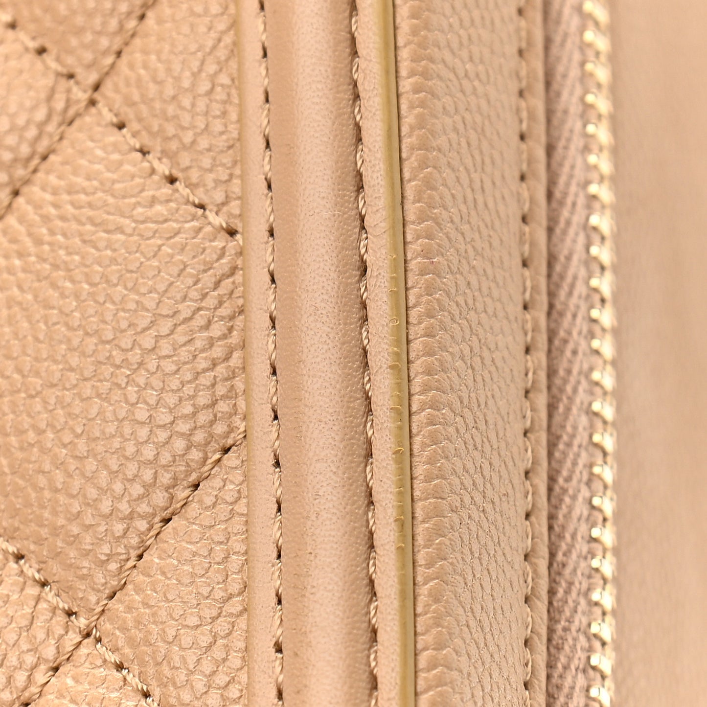 Caviar Quilted Medium CC Filigree Vanity Case Beige