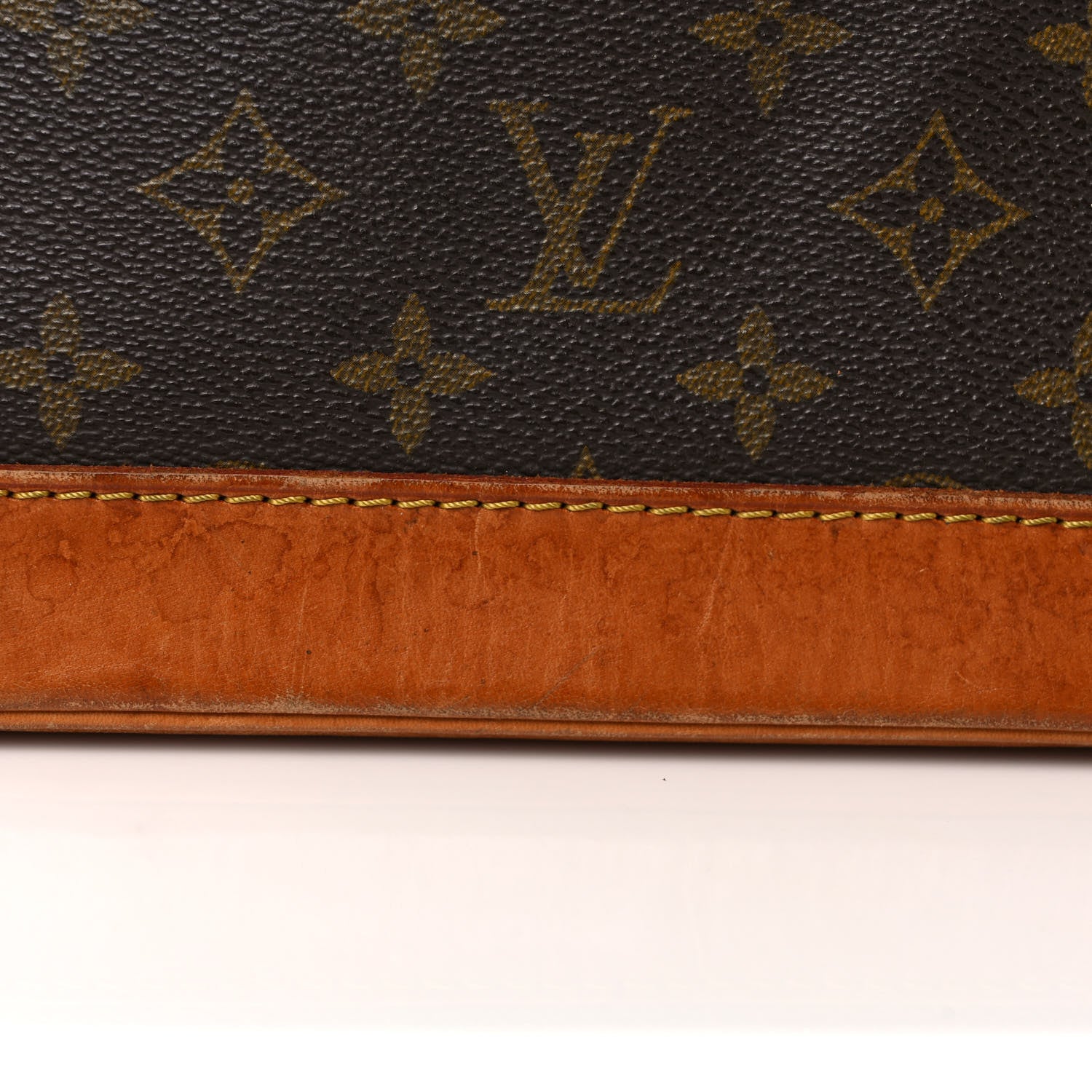 Louis Vuitton Monogram Alma MM 11 of 13