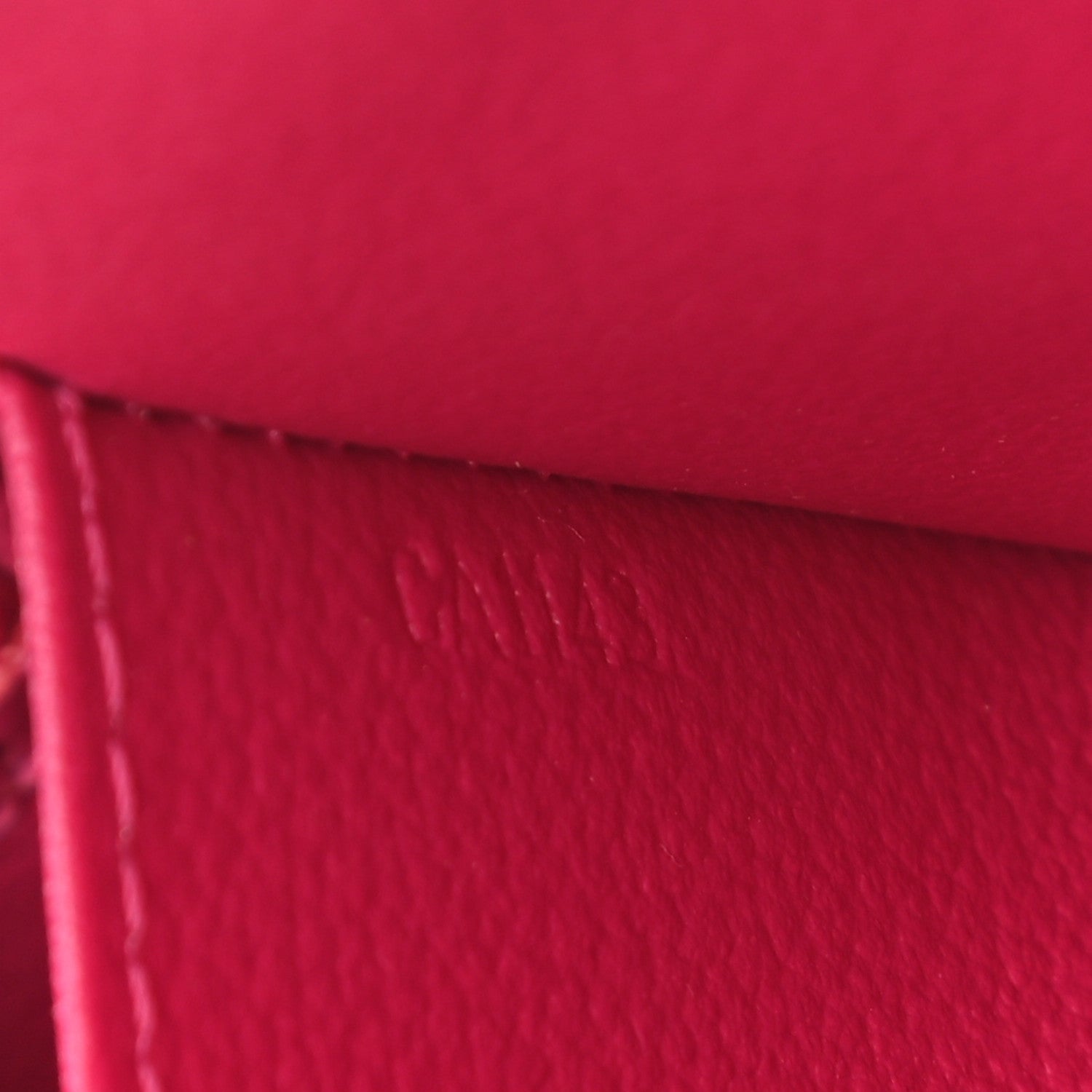 Louis Vuitton Vernis Ikat Cosmetic Pouch Rose Indien 6 of 8