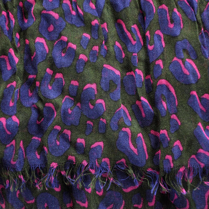 Louis Vuitton Cashmere Silk Leopard Stole 4 of 5