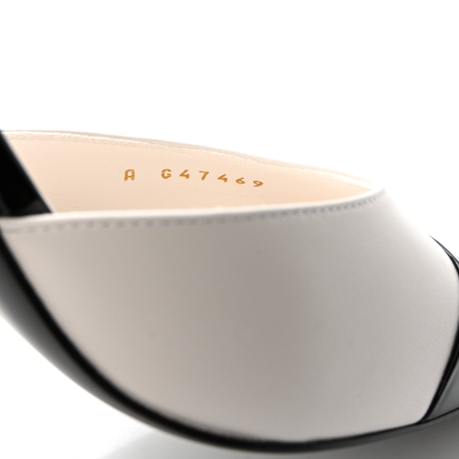 Chanel Lambskin Patent Calfskin Cap Toe CC Apple Slingback Pumps 38 White Black 9 of 10