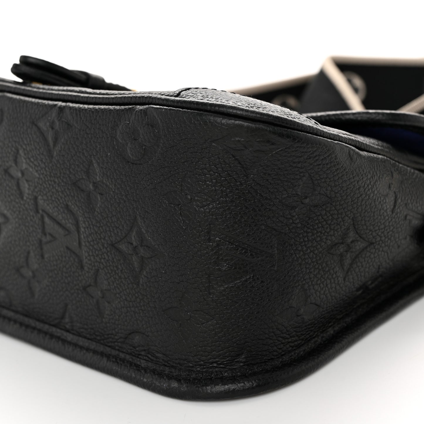 Empreinte Monogram Giant Diane Black
