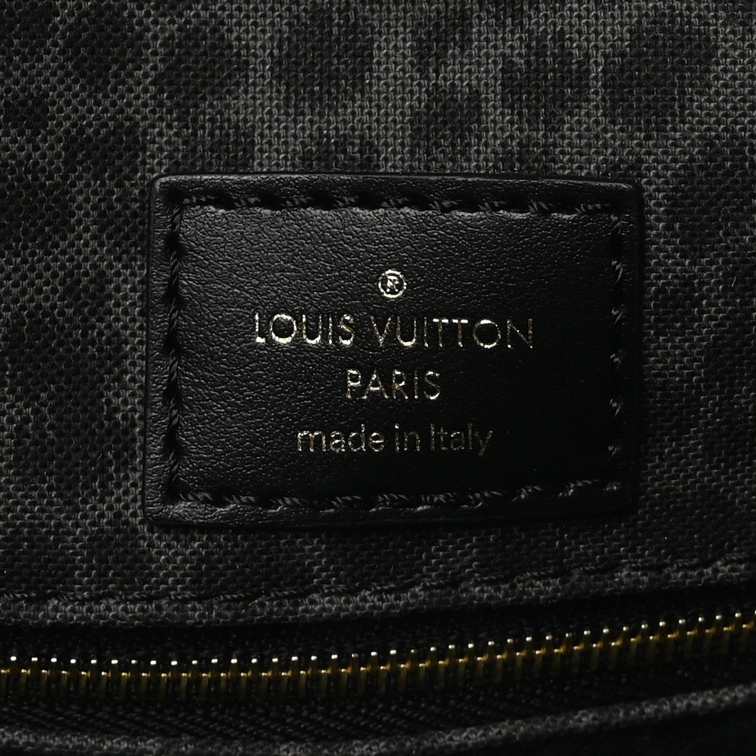 Louis Vuitton Monogram Giant Wild At Heart Onthego GM Arizona 6 of 9