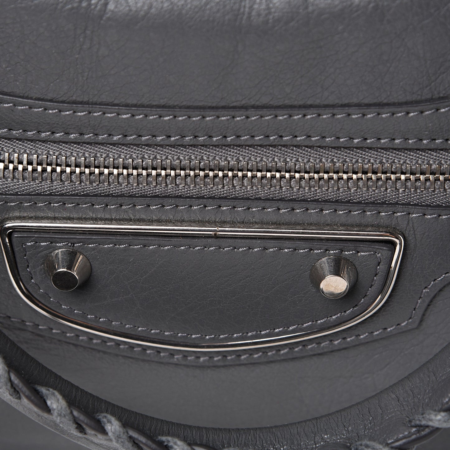 Agneau Silver Metallic Edge Hardware City Gris Cendre