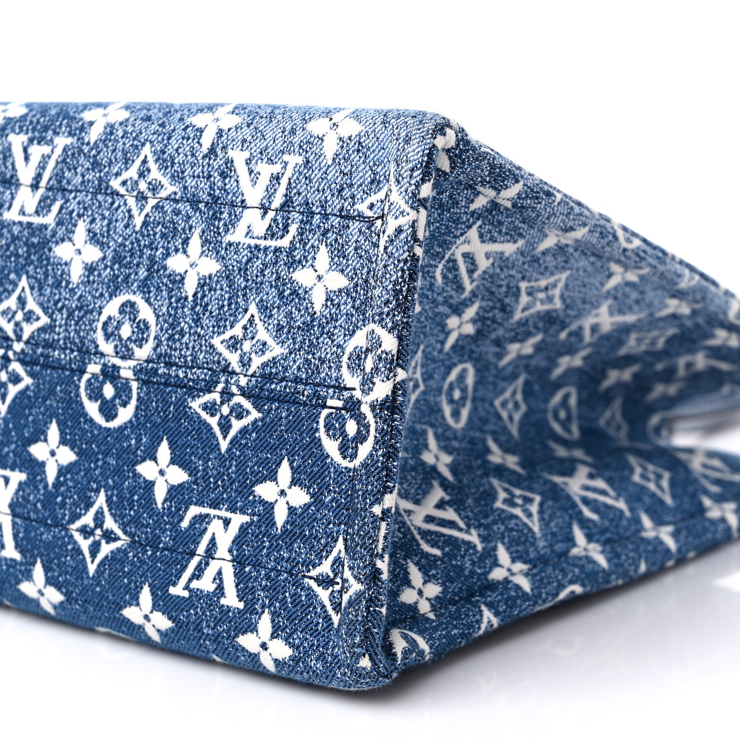 Louis Vuitton Monogram Jacquard Denim Onthego MM Bleu 8 of 8