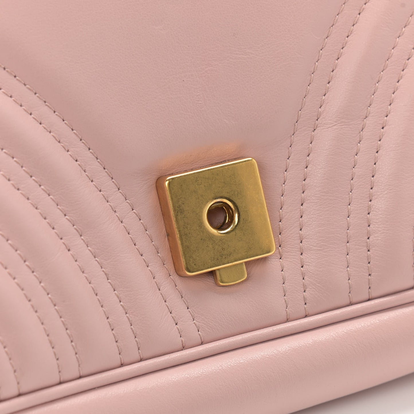 Calfskin Matelasse Small GG Marmont Shoulder Bag Perfect Pink