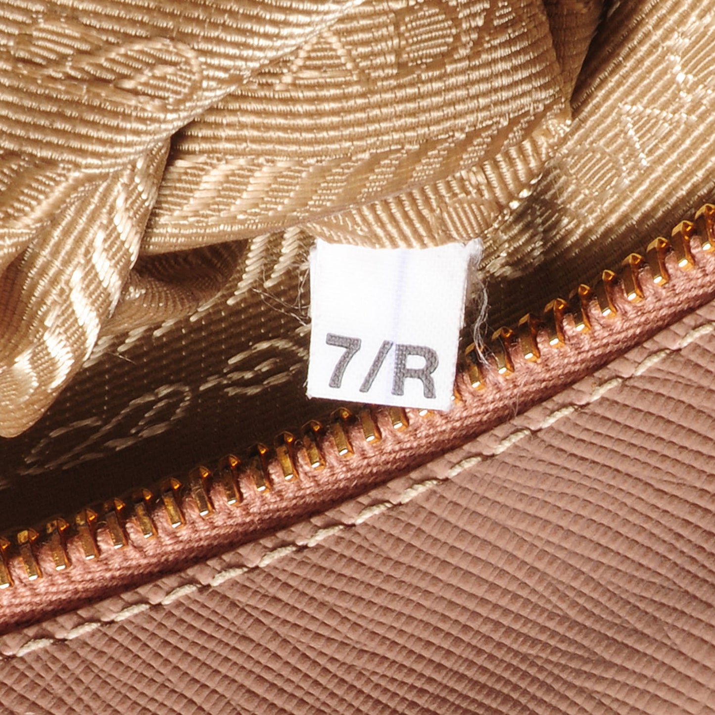 Saffiano Lux Medium Double Zip Tote Cammeo