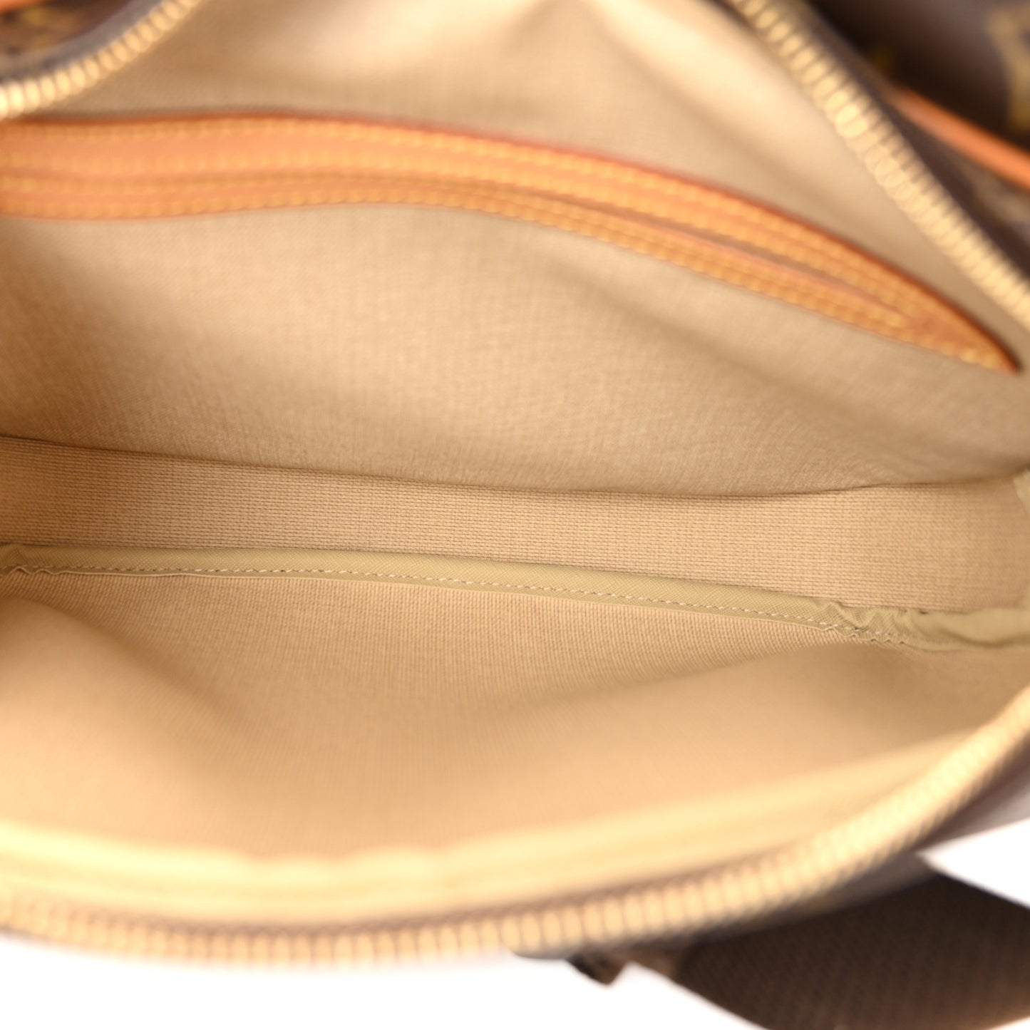 LOUIS VUITTON Monogram Reporter PM