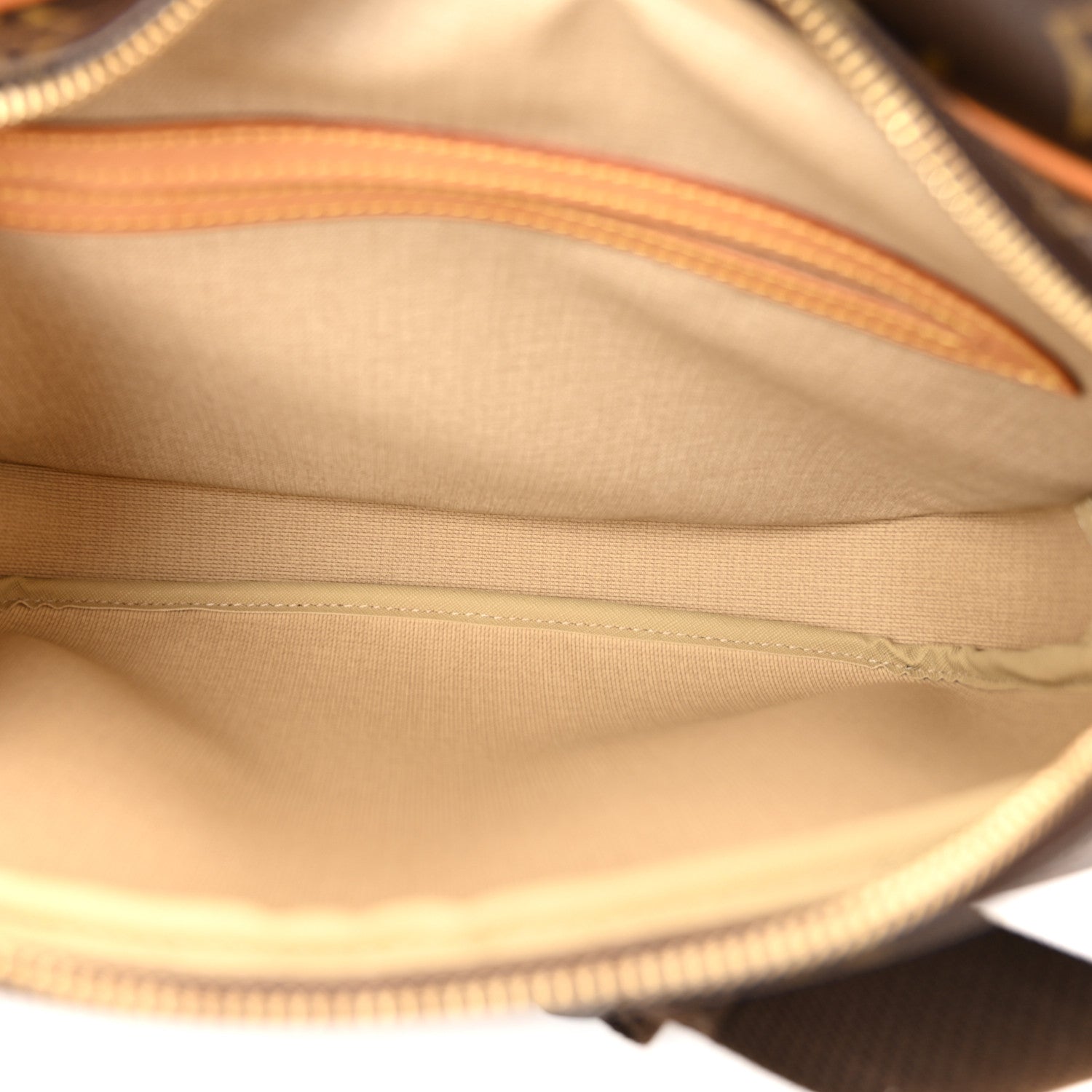 Louis Vuitton LOUIS VUITTON Monogram Reporter PM 5 of 9