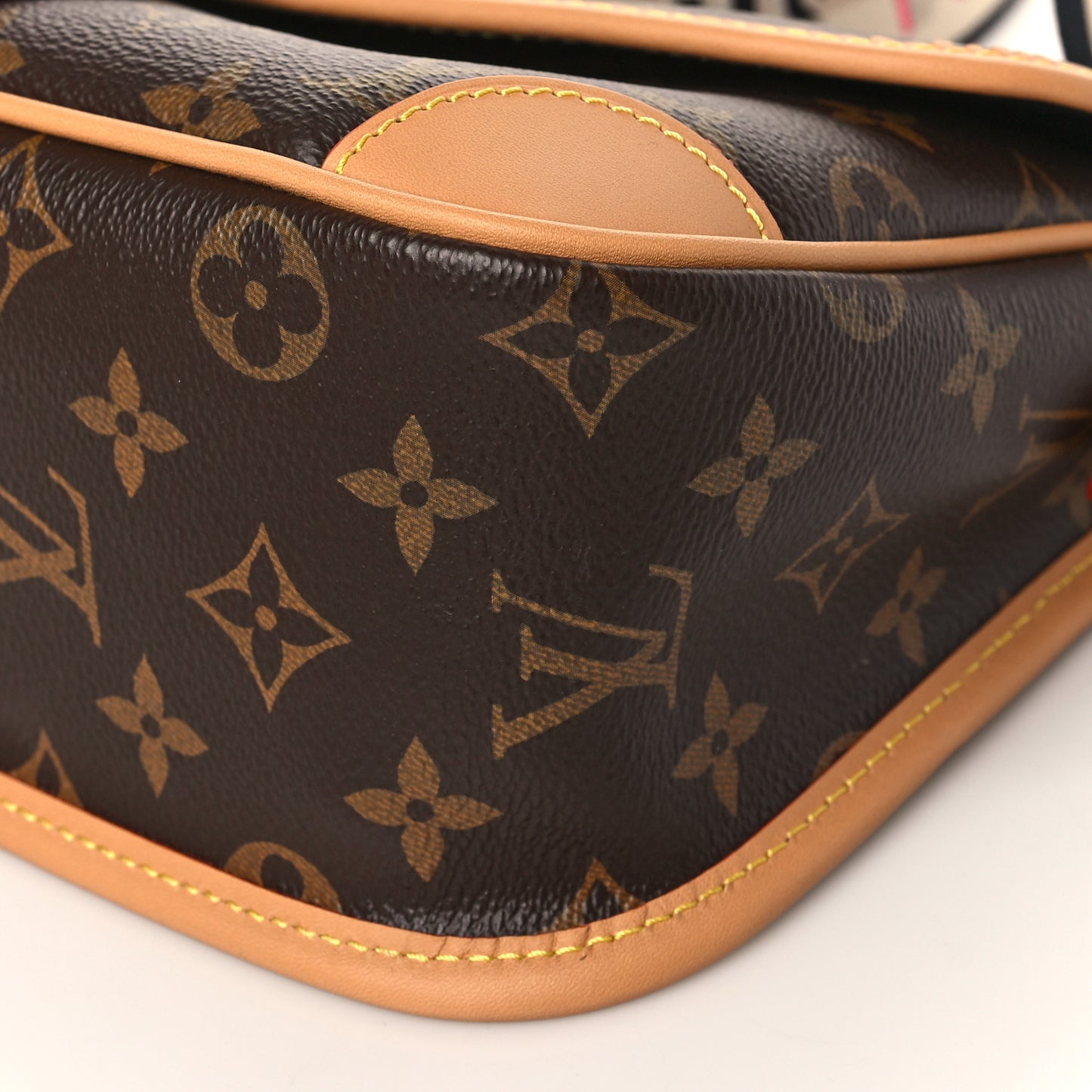 Monogram Diane Black