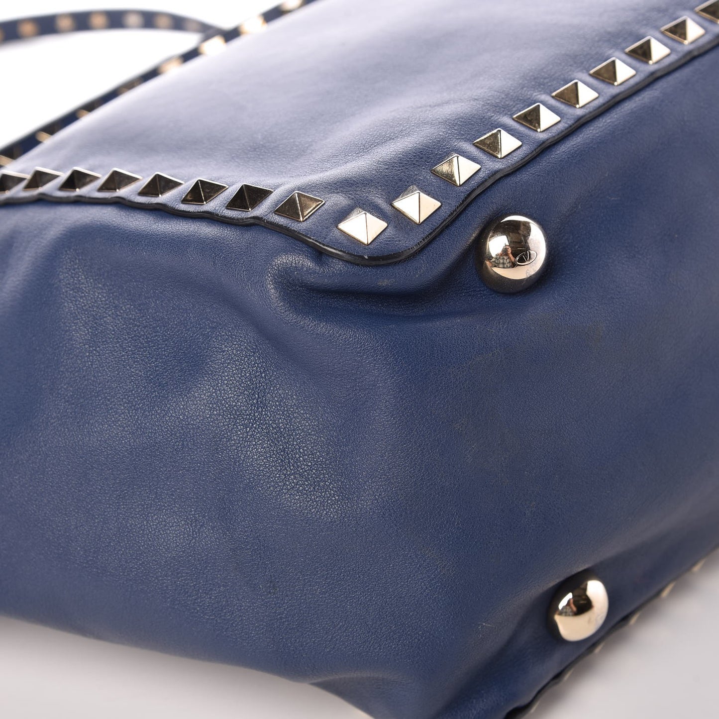 Vitello Medium Rockstud Tote Indigo