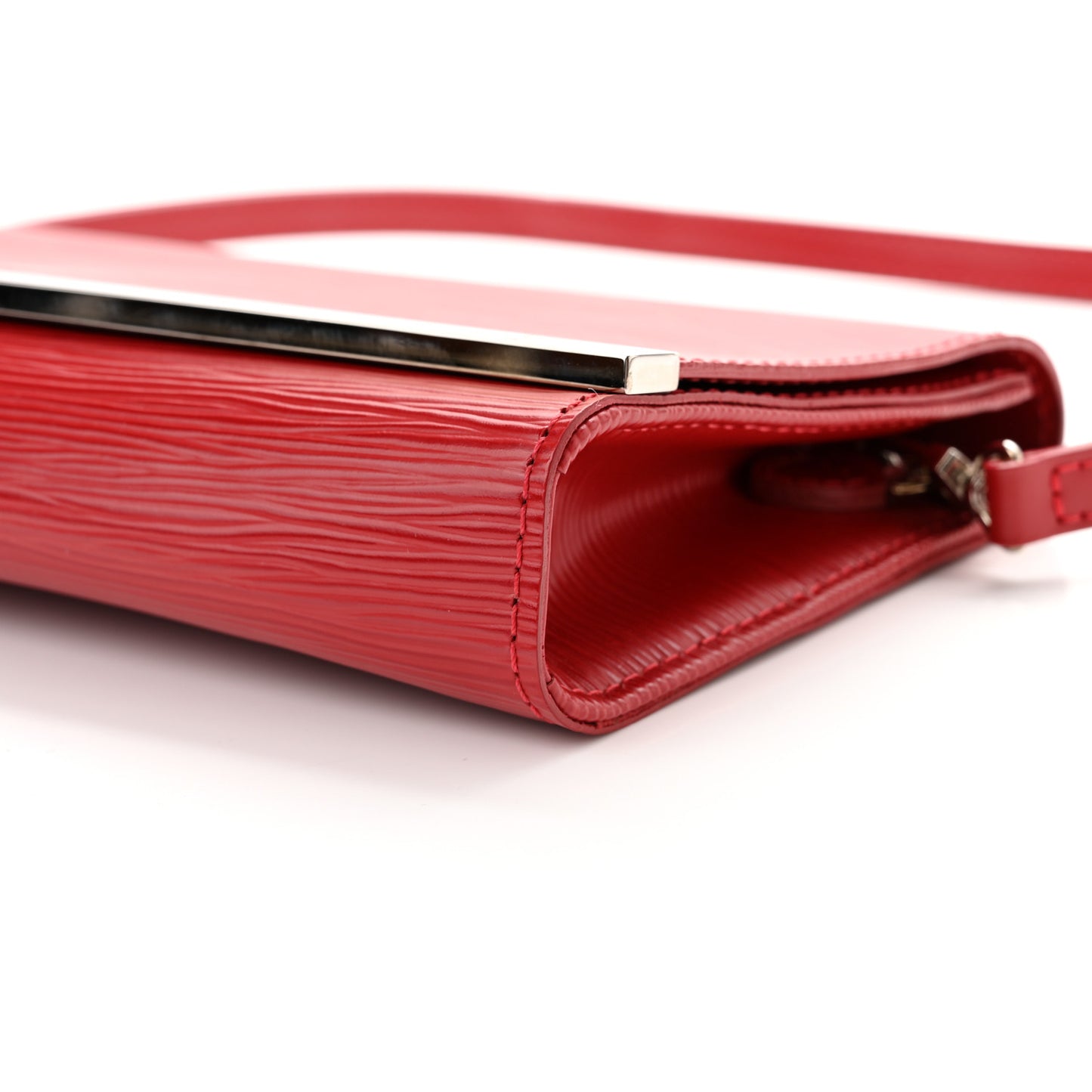Epi Sevigne Clutch Red