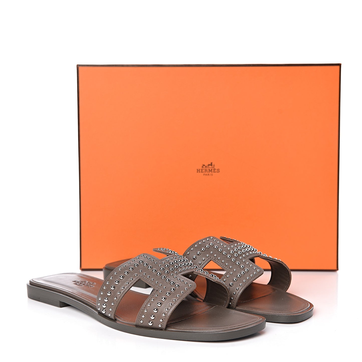Calfskin Studded Oran Sandals 38.5 Gris Galet