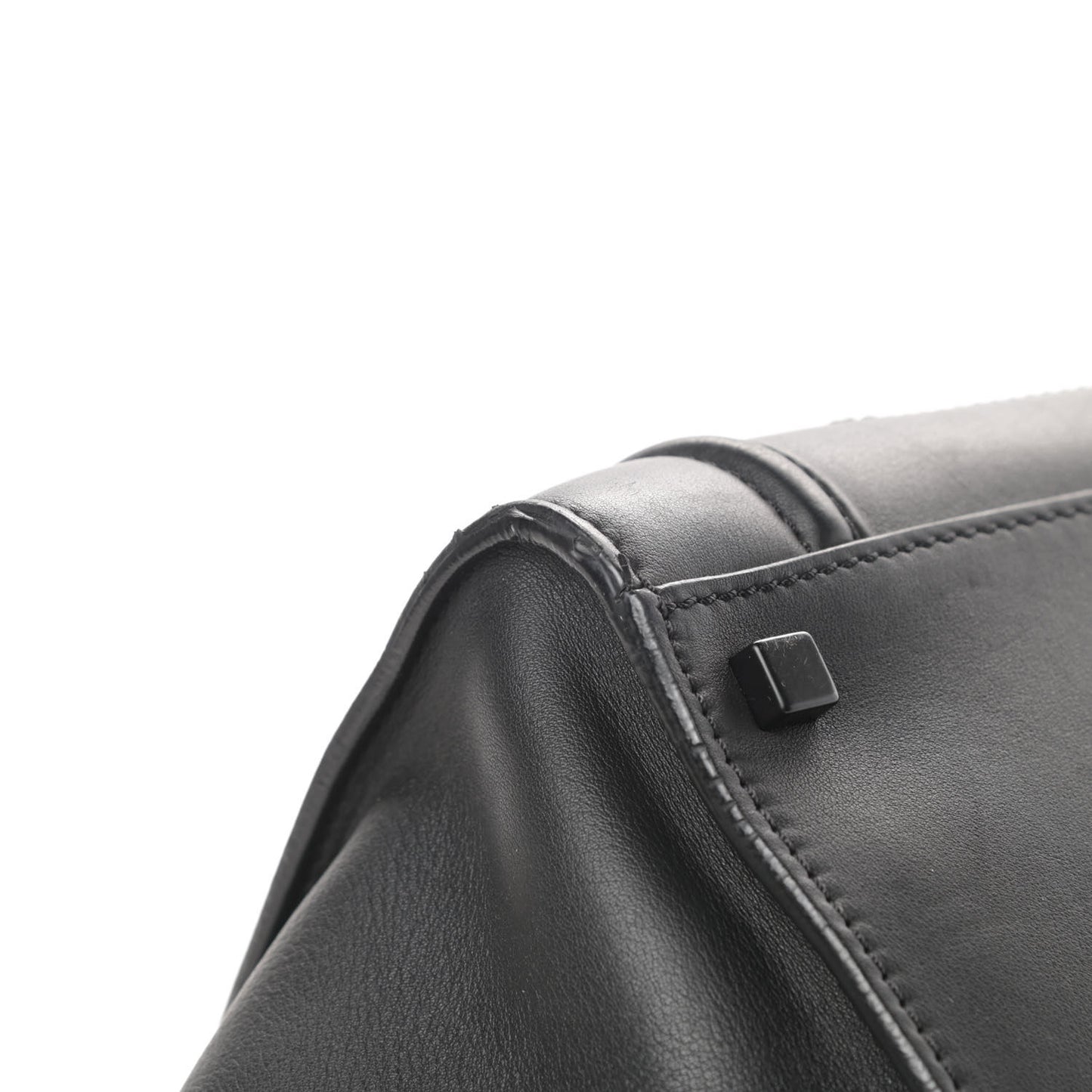 Smooth Calfskin Medium Phantom Luggage Black