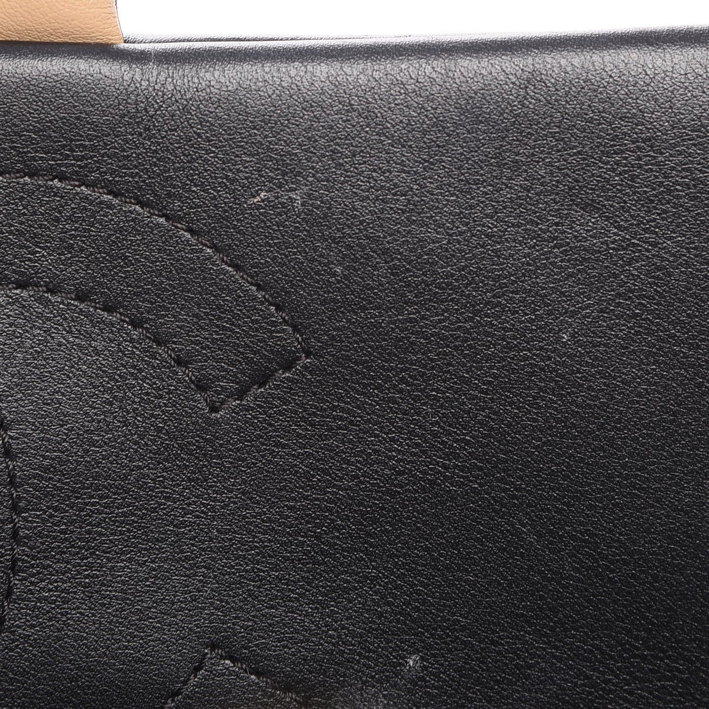Calfskin Quilted Medium Graphic Flap Beige Black