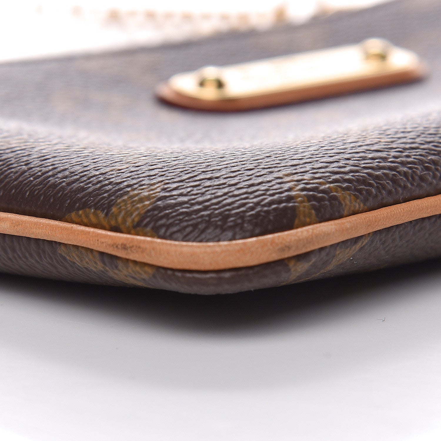 Louis Vuitton Monogram Pochette Milla MM 5 of 9