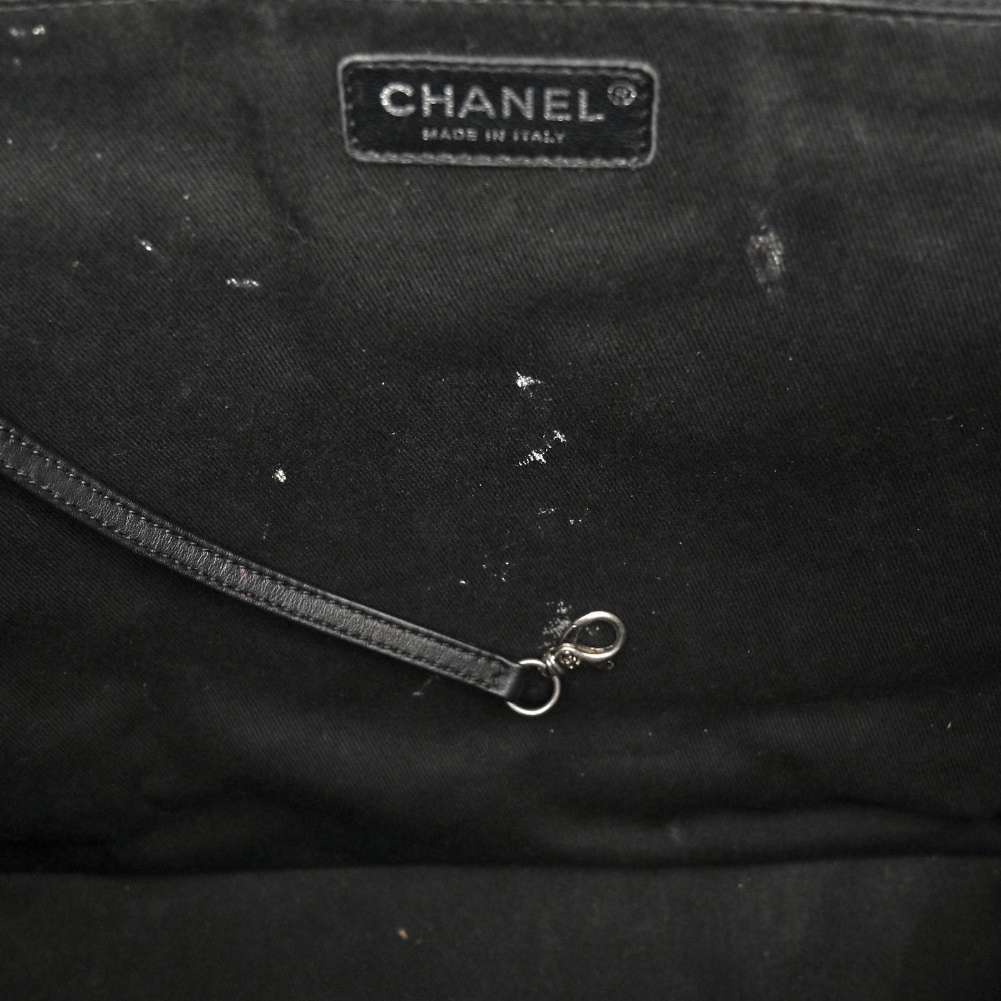 Grained Calfskin Large Coco Eyelets Shopping Tote Black