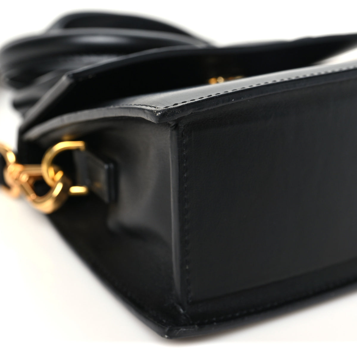 Smooth Calfskin Le Chiquito Noeud Black