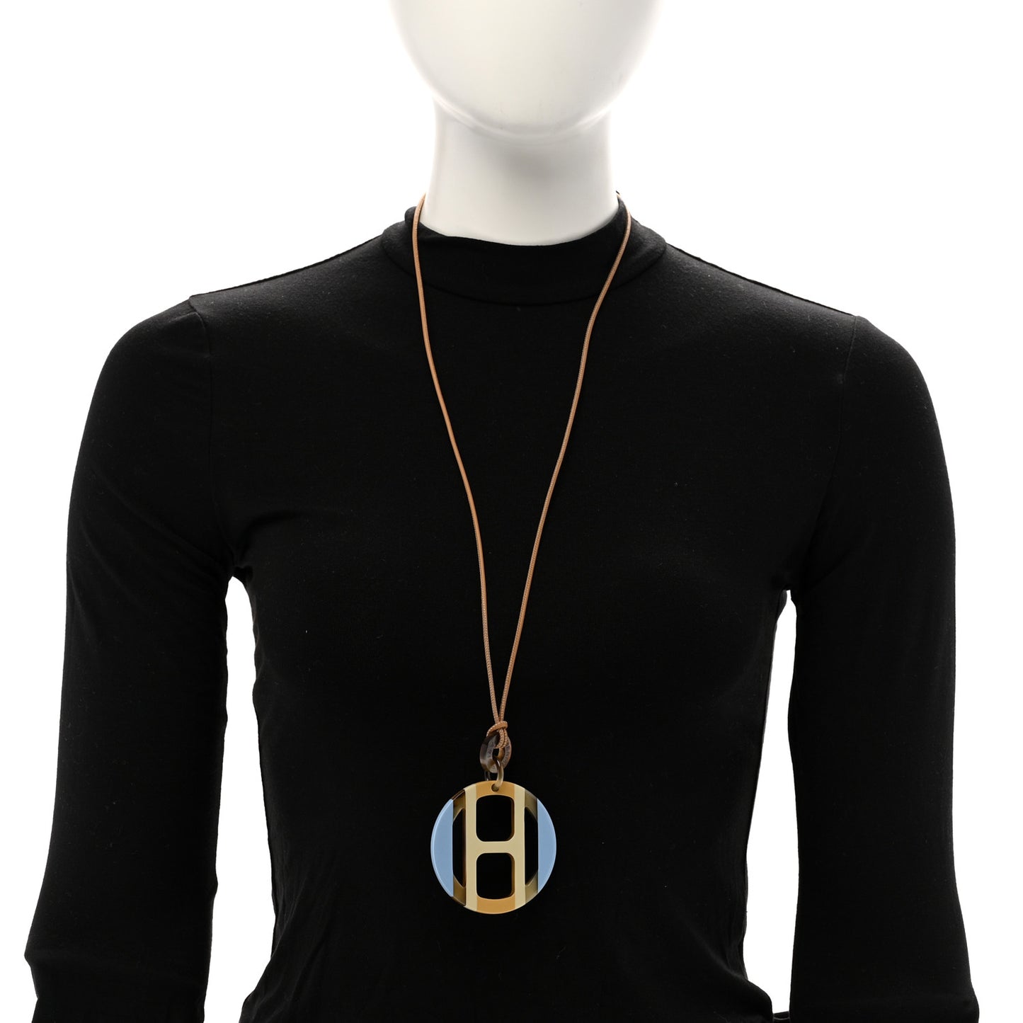 Buffalo Horn Lacquer H Equipe Pendant Necklace Bleu Chardon